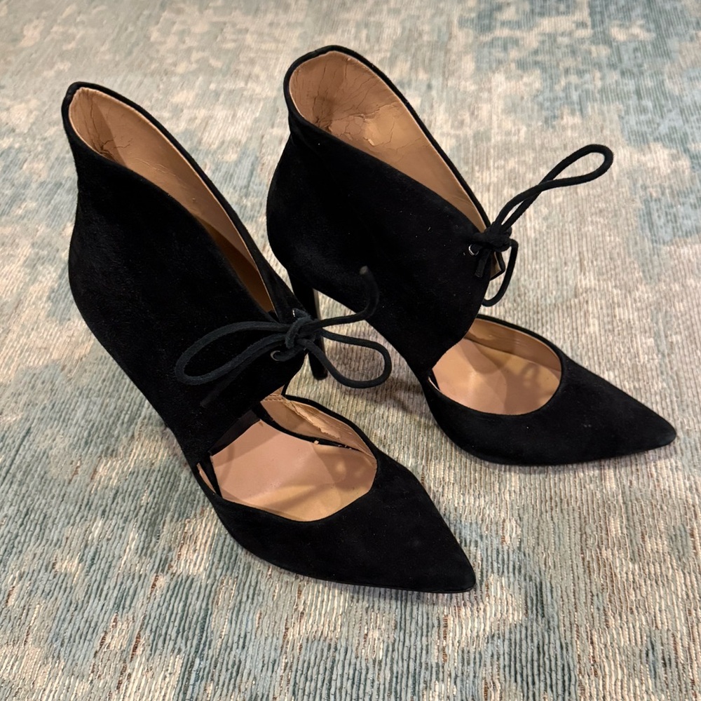 GUC - Zara black high heels size US 8 or EU 39